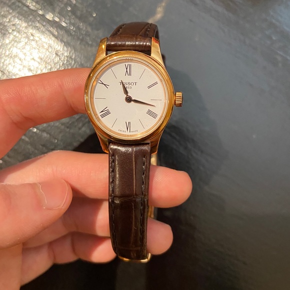 Tissot woman watch - Picture 2 of 9